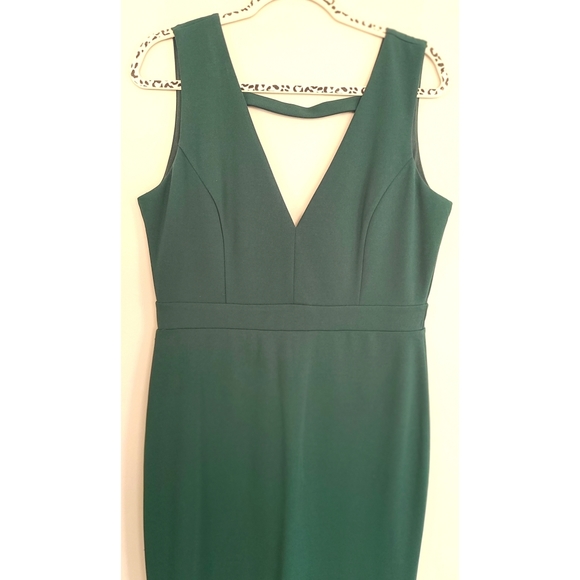 🆕️ Windsor Hunter Green Bodycon V-Neck Gown - Picture 7 of 11